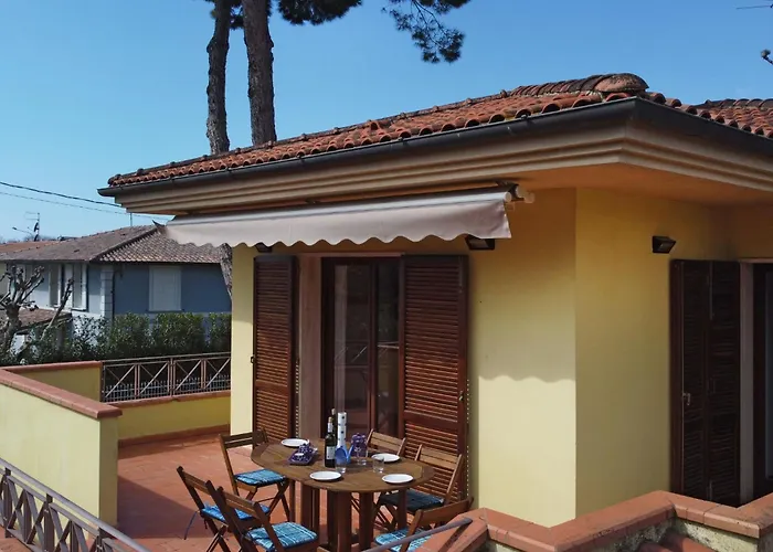 Sara By Interhome * مارينا دي بييتراسانْت